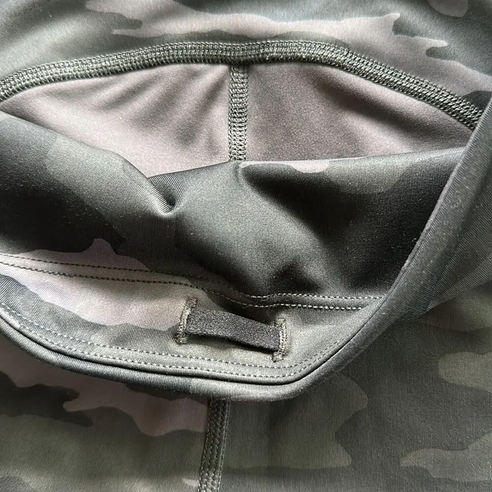 Athleta Ultimate Camo 7/8 Tights‎ Size Small Black Compression Leggings